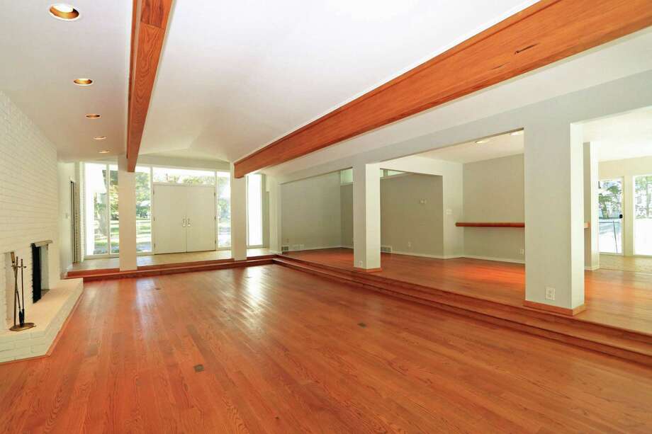 On The Market Custom Built Contemporary Ranch In Greenfield Hill Fairfield Citizen