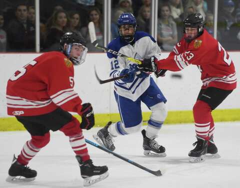 Darien Beats No 3 Fairfield Prep But No 1 Blue Wave Still Seeking Consistency