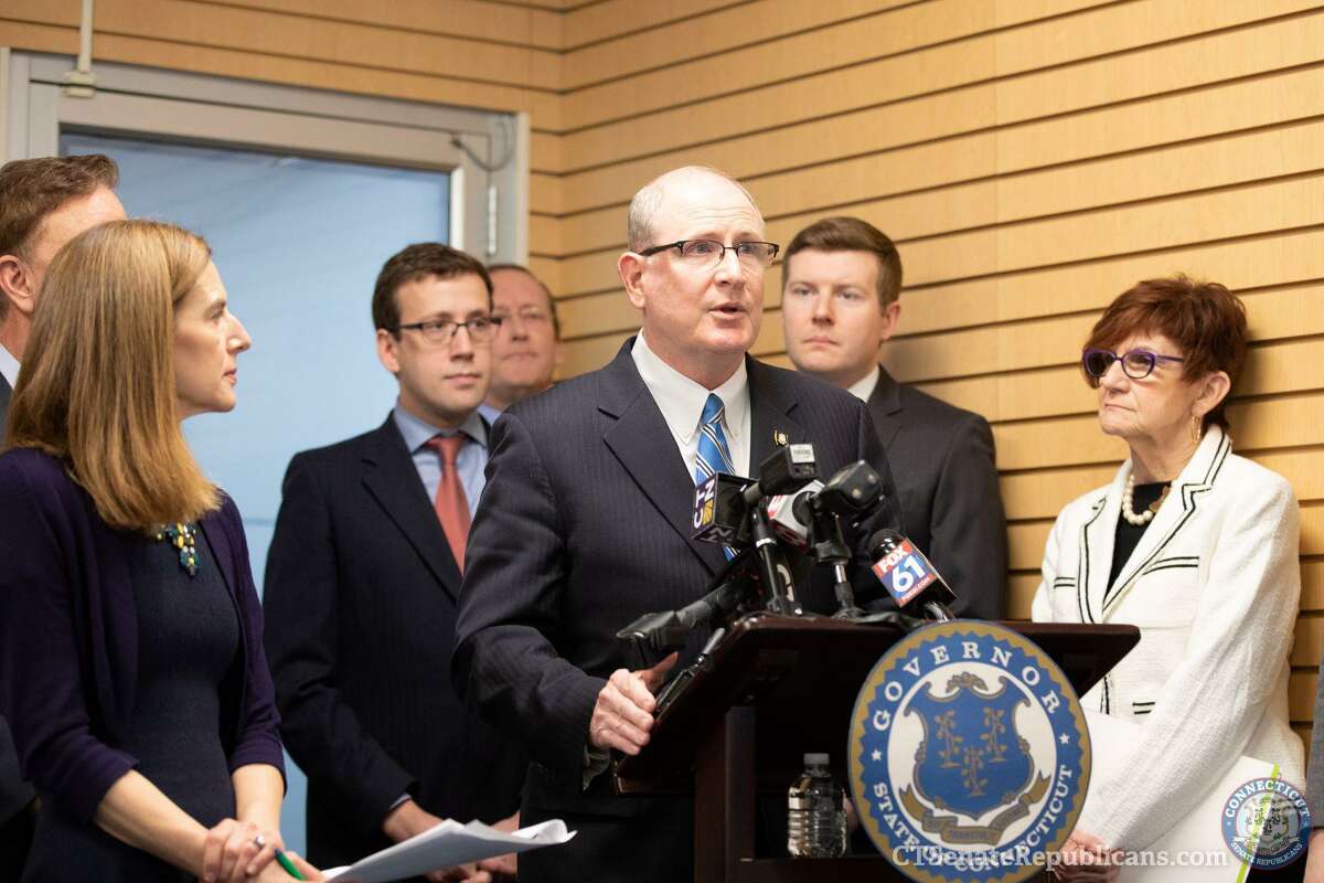Senator Kevin Kelly (R-21) speaks in support of a bipartisan effort to implement health care cost growth benchmarking to reduce growing health care costs in Connecticut. On Wednesday, Jan. 22 Gov. Lamont signed an executive order to move forward with the health care cost growth benchmarking program to make health care more affordable.