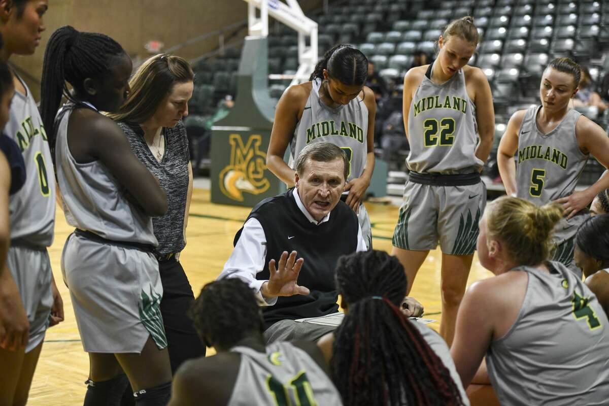 Midland College's head coach Ron Jones talks to the team during a time out Thursday, Jan. 23, 2020 at Chaparral Center.