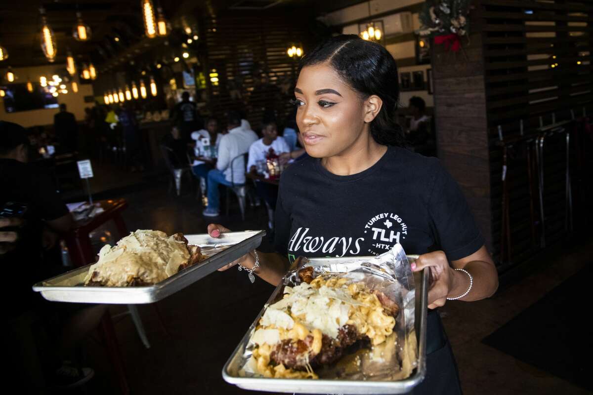 Turkey Leg Hut set to expand Third Ward restaurant