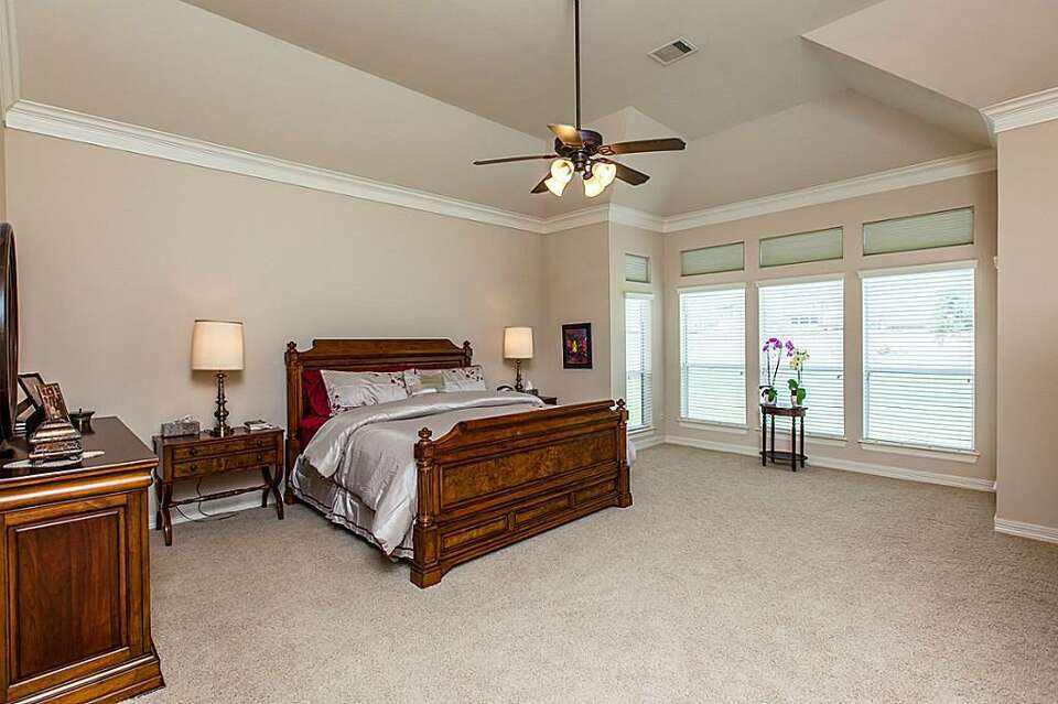 Remodeling project adds fun, function to League City home