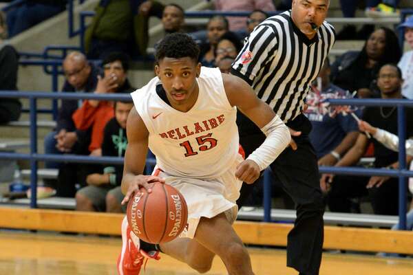Bellaire Defeats Lamar Takes First Place In District 18 6a
