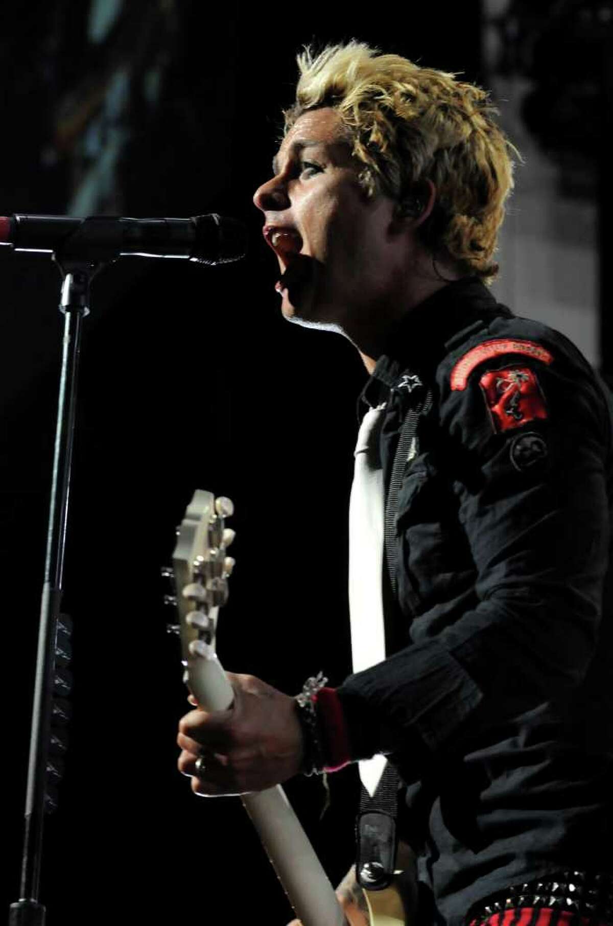 Greenday performs in Hartford