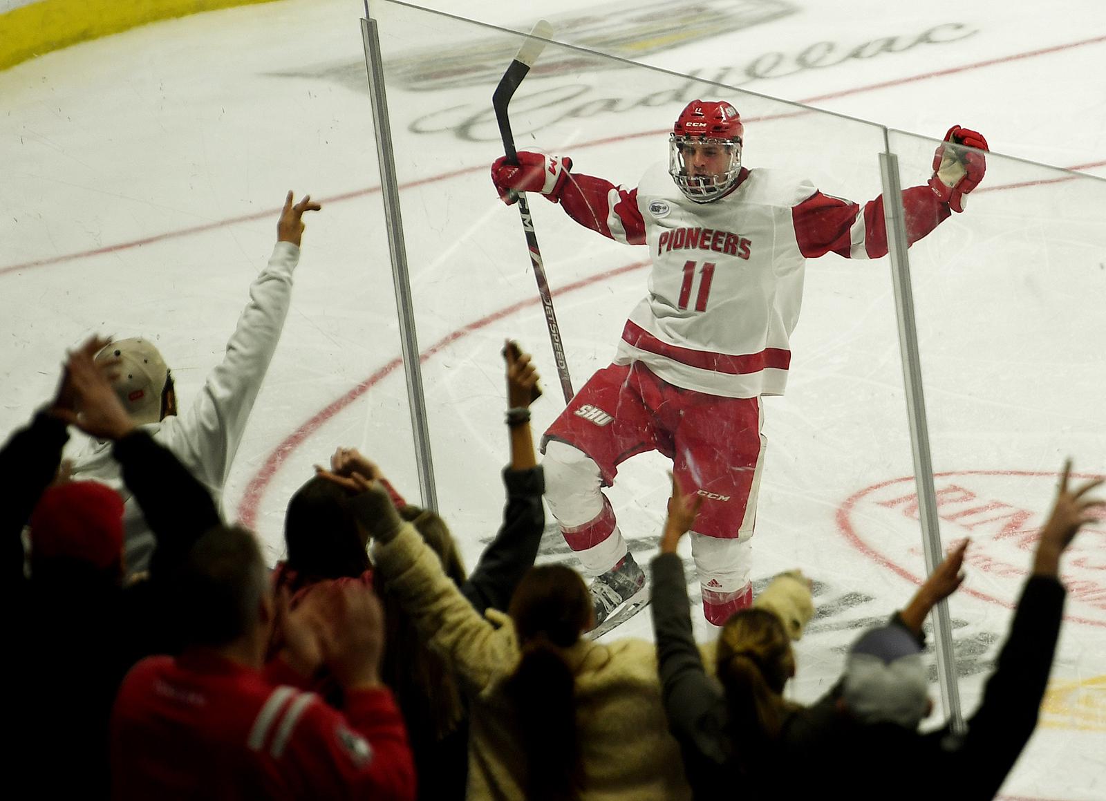 Sacred Heart wins inaugural Connecticut Ice tournament