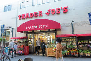 Whole Foods, Trader Joe's, Costco halt all food sampling to reduce coronavirus spread - Photo