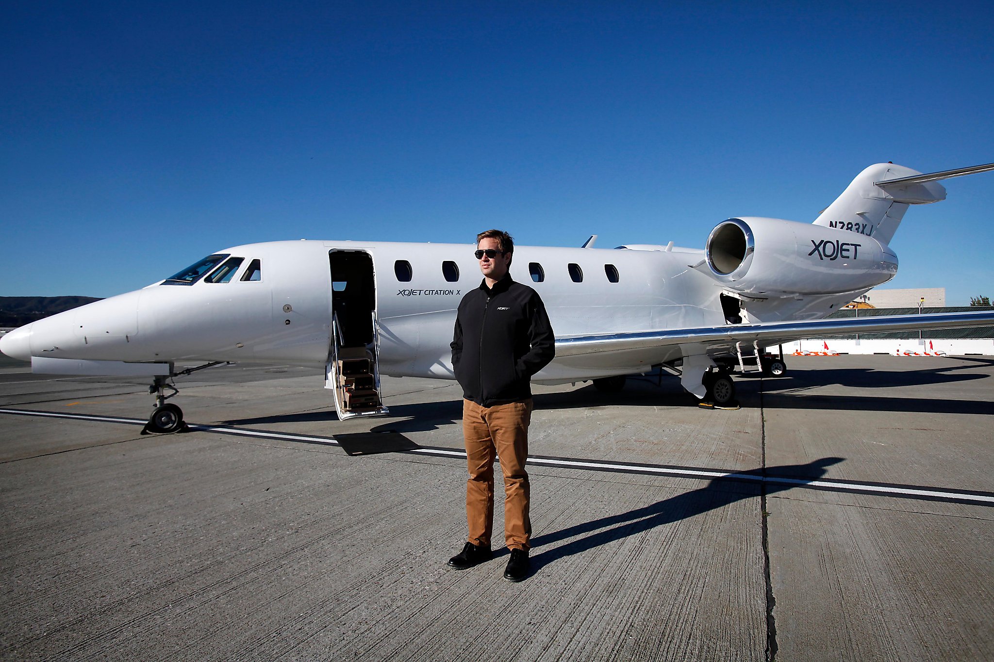 california-private-jet-company-moving-headquarters-to-florida