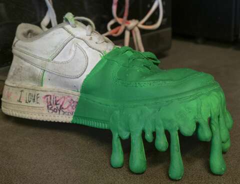 glow in the dark paint for shoes