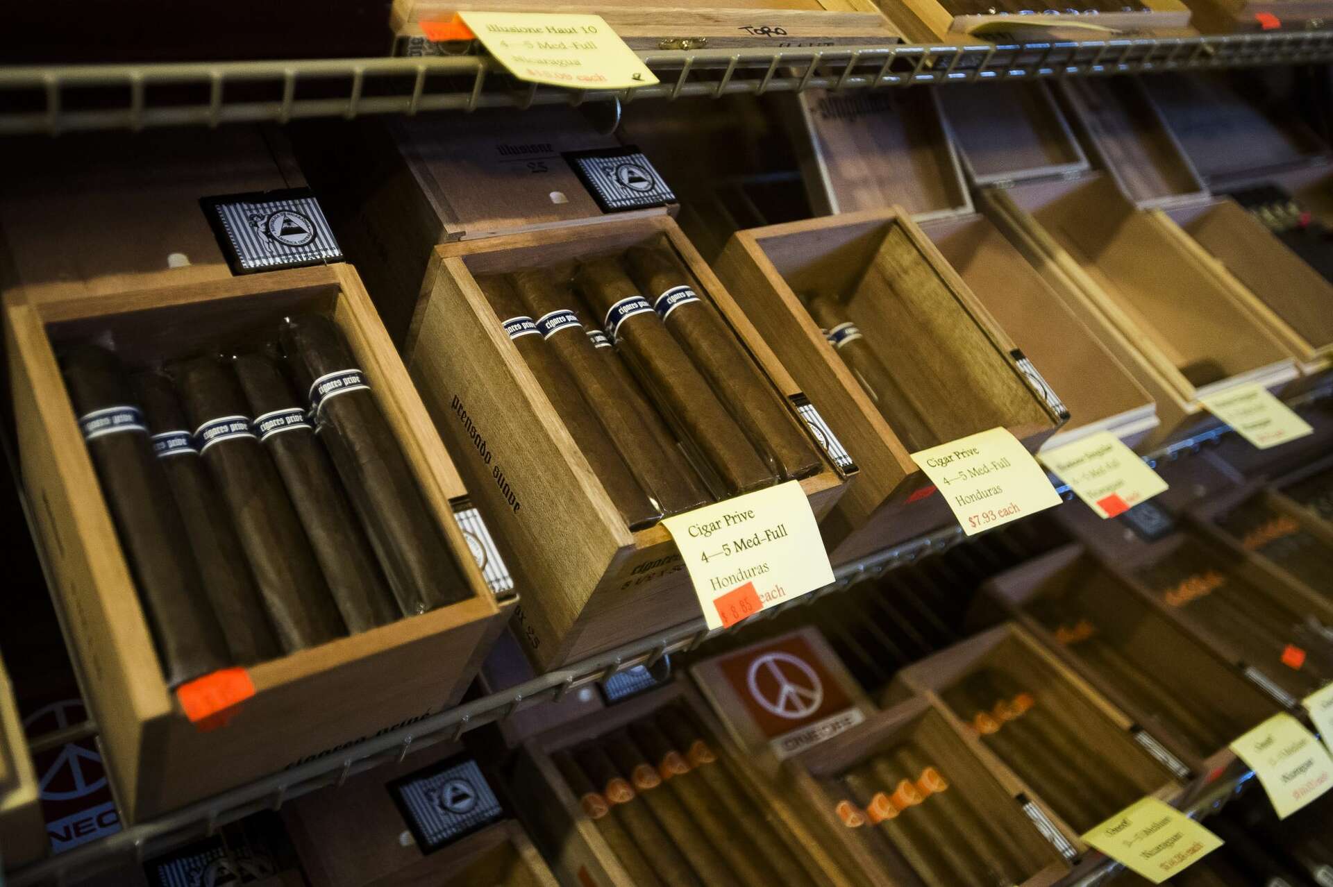 Tobacco Shoppe of Midland celebrates 25 years