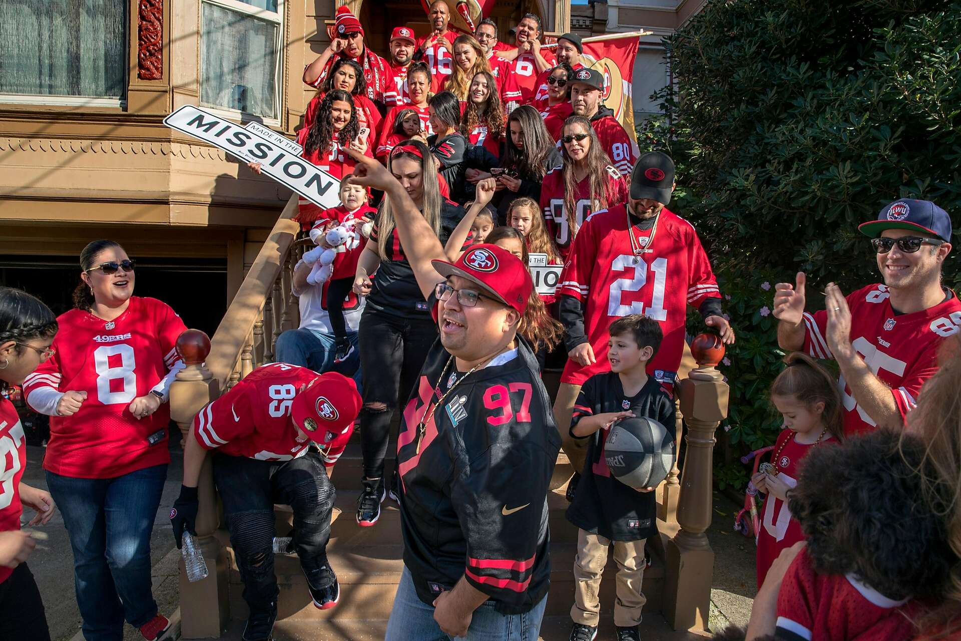 Living among the 49ers faithful on one short block of the Mission