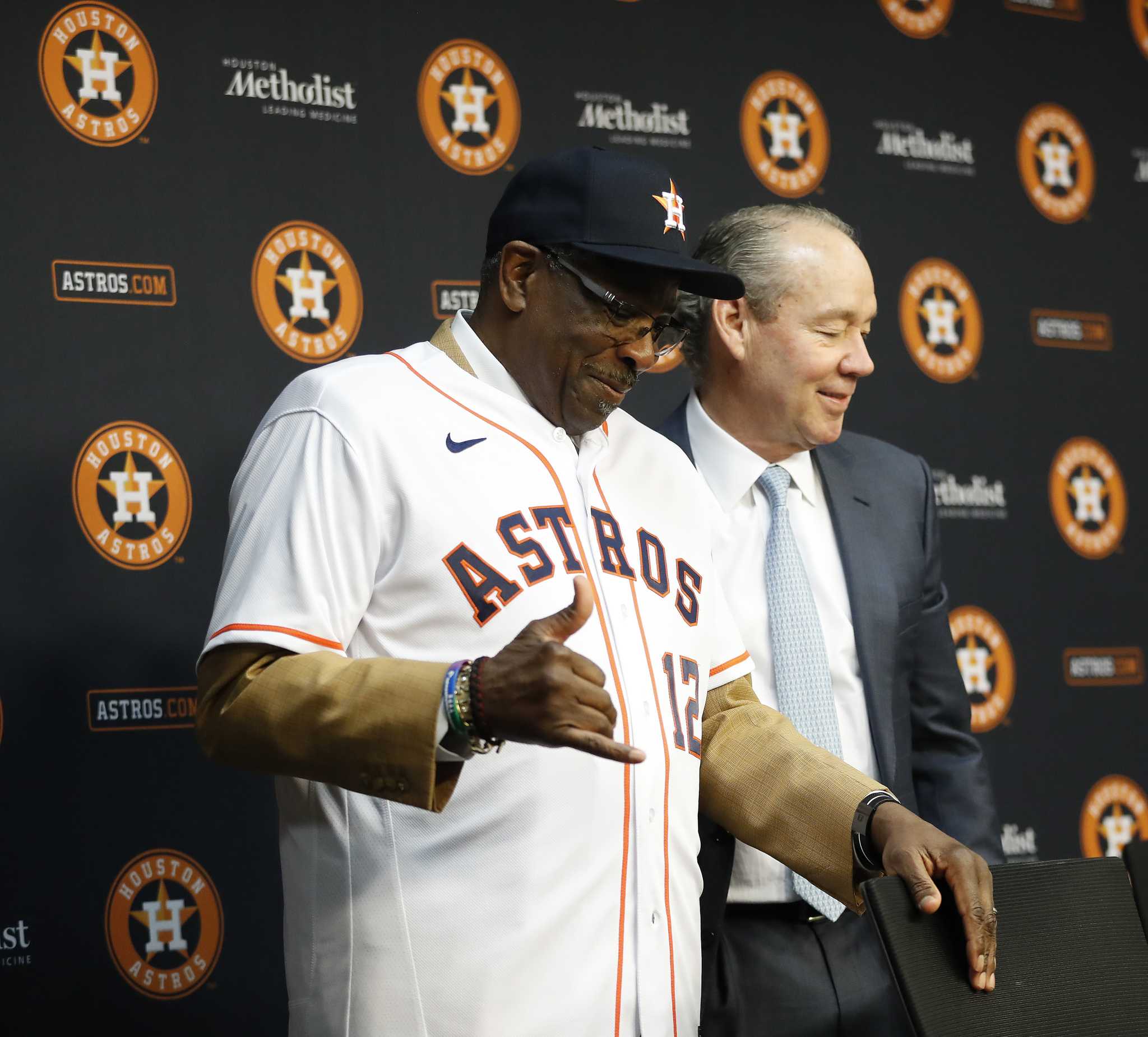 Astros introduce Dusty Baker as new manager