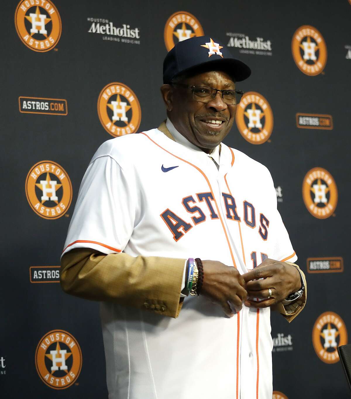 Dusty Baker takes over scandal-marred Astros, says it's his 'last