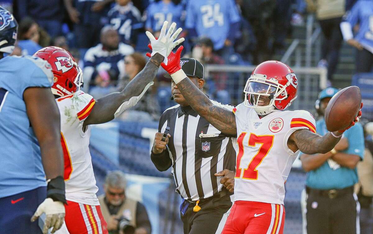 All the crazy things you can bet on during the Super Bowl