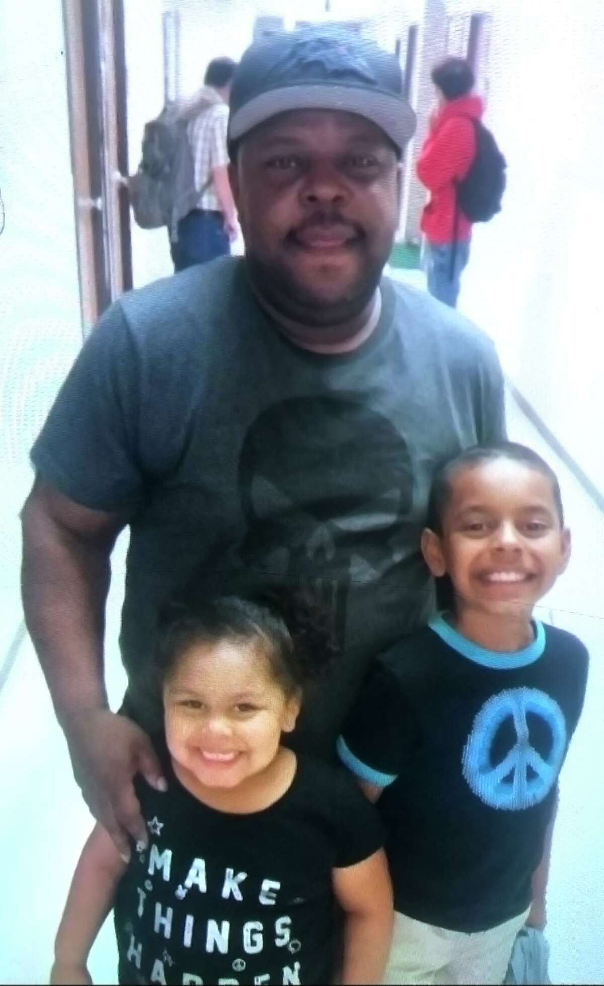 Glen Alan Shorey, who died at age 37 in 2018, is survived by son Magik and daughter Maeaja.