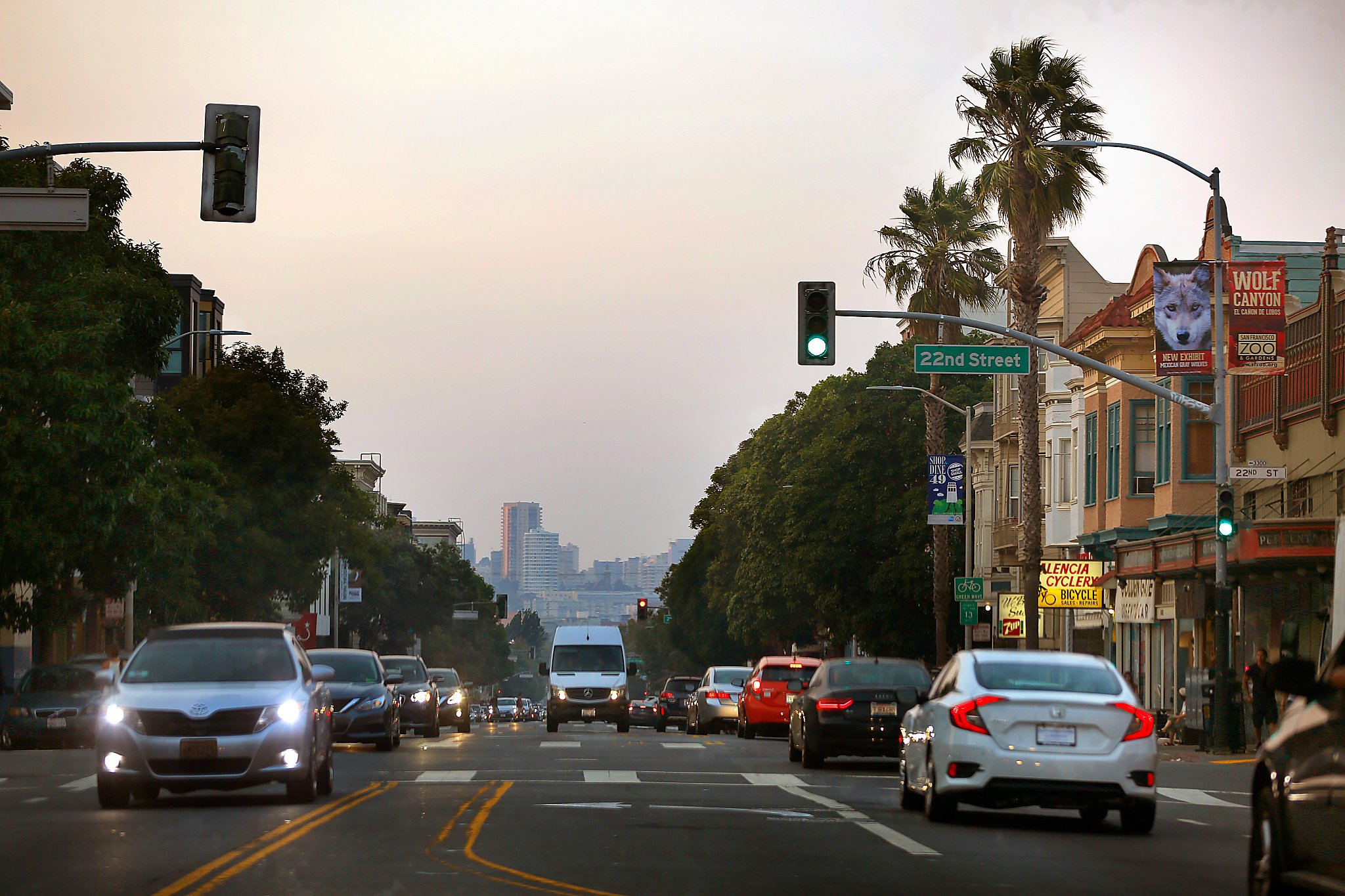Banning cars on SF’s Market Street changes little. But Valencia Street
