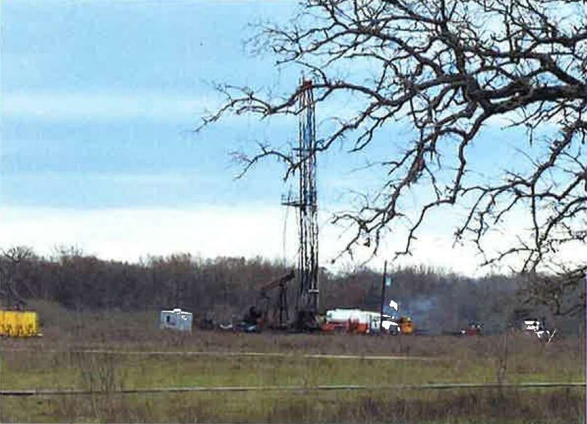 Ignition of natural gas blamed in fatal oil well accident