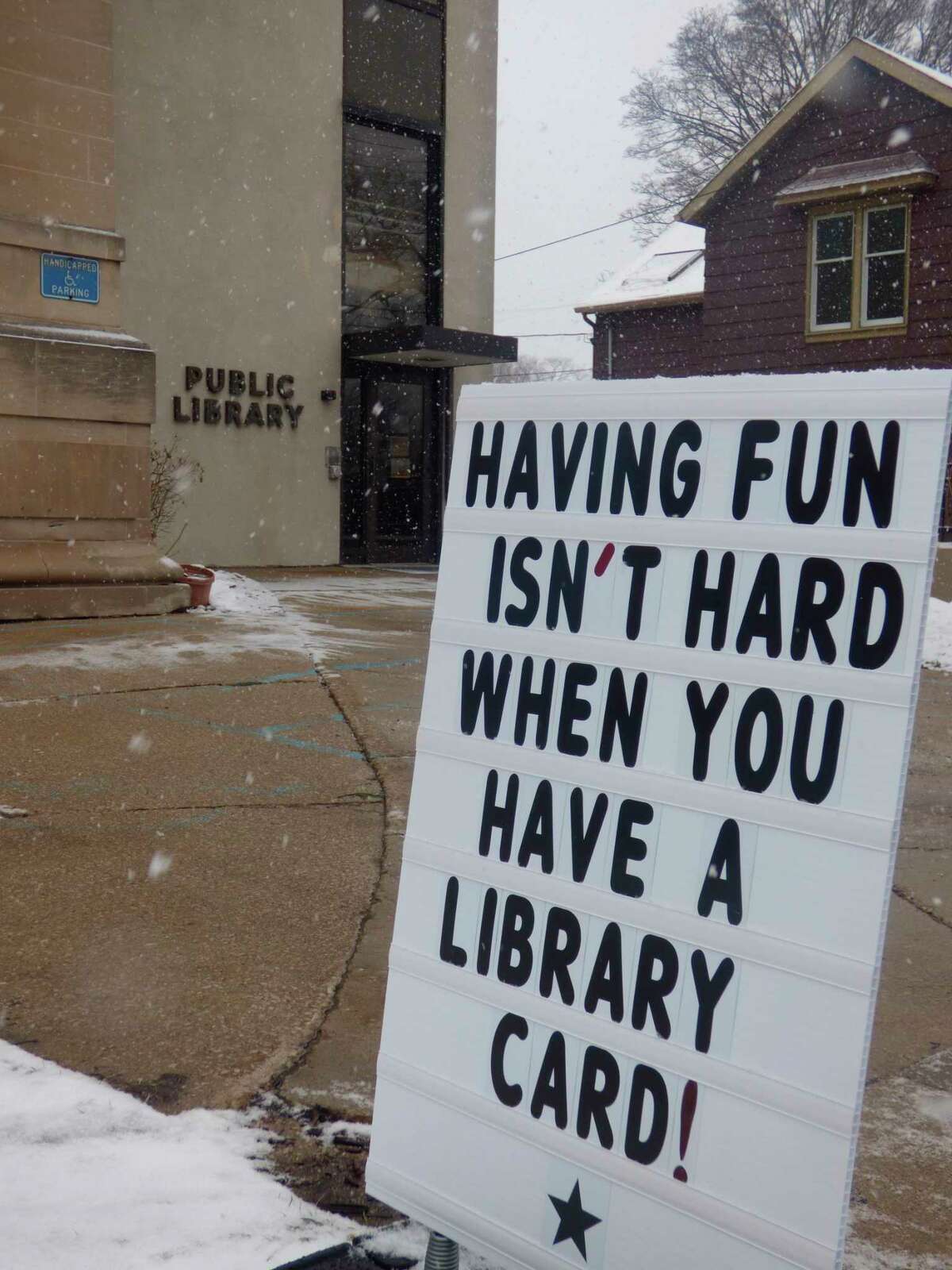 Officials with the Manistee County Library announced an end to late fees starting Feb. 1. (Scott Fraley/News Advocate)