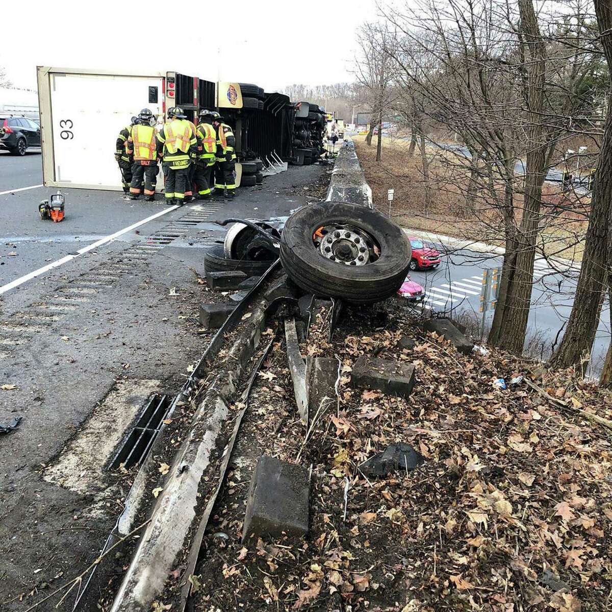 Police Driver ‘failed To Maintain Lane In I 84 Tractor Trailer Crash 1185