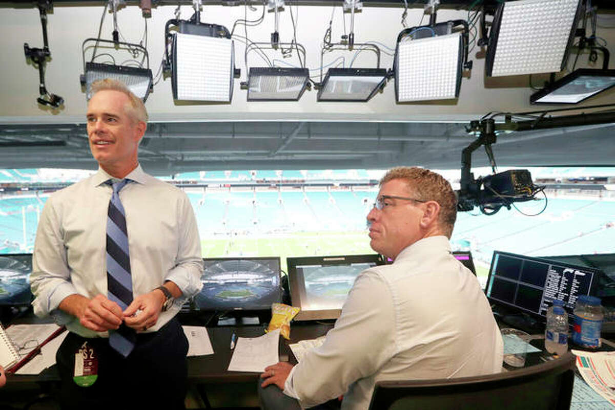 Joe Buck and Troy Aikman give 'MNF' a big-game feel