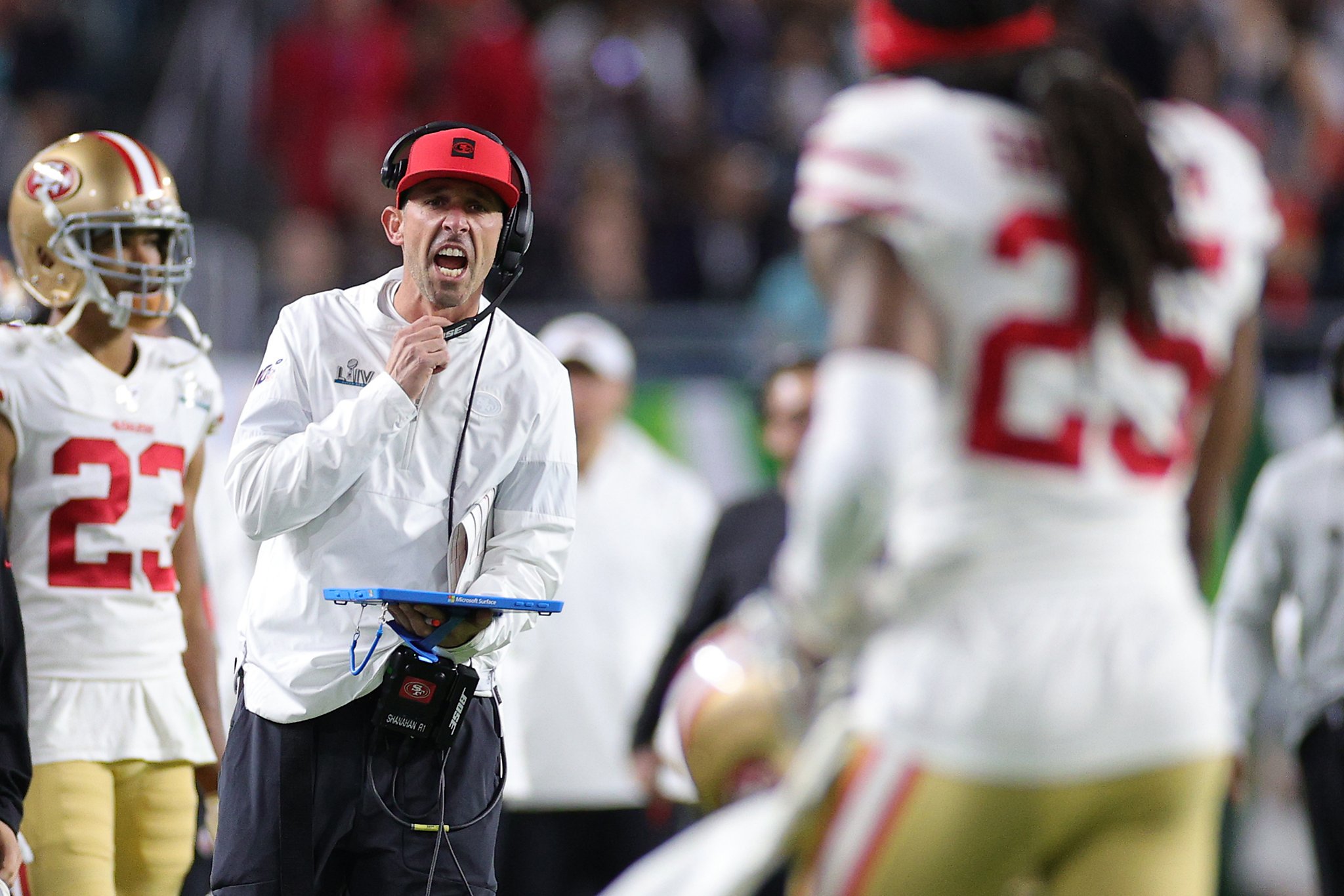 49ers' Kyle Shanahan defends Jimmy Garoppolo run plays vs