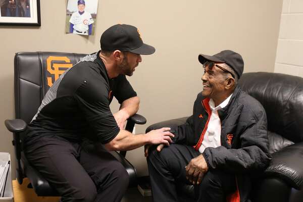 Giants manager Gabe Kapler, meet Giants legend Willie Mays ...