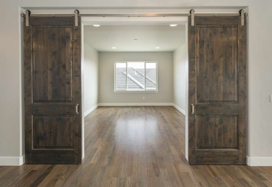 Barn Doors Are A Time Honored Trend That S Here To Stay San