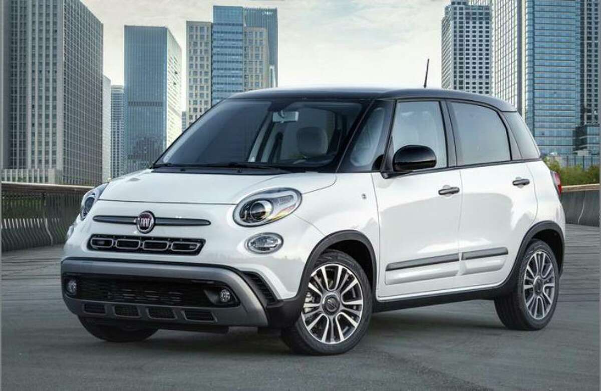 2019 Fiat 500X Trekking AWD has a 24 mpg city, 30 highway.
