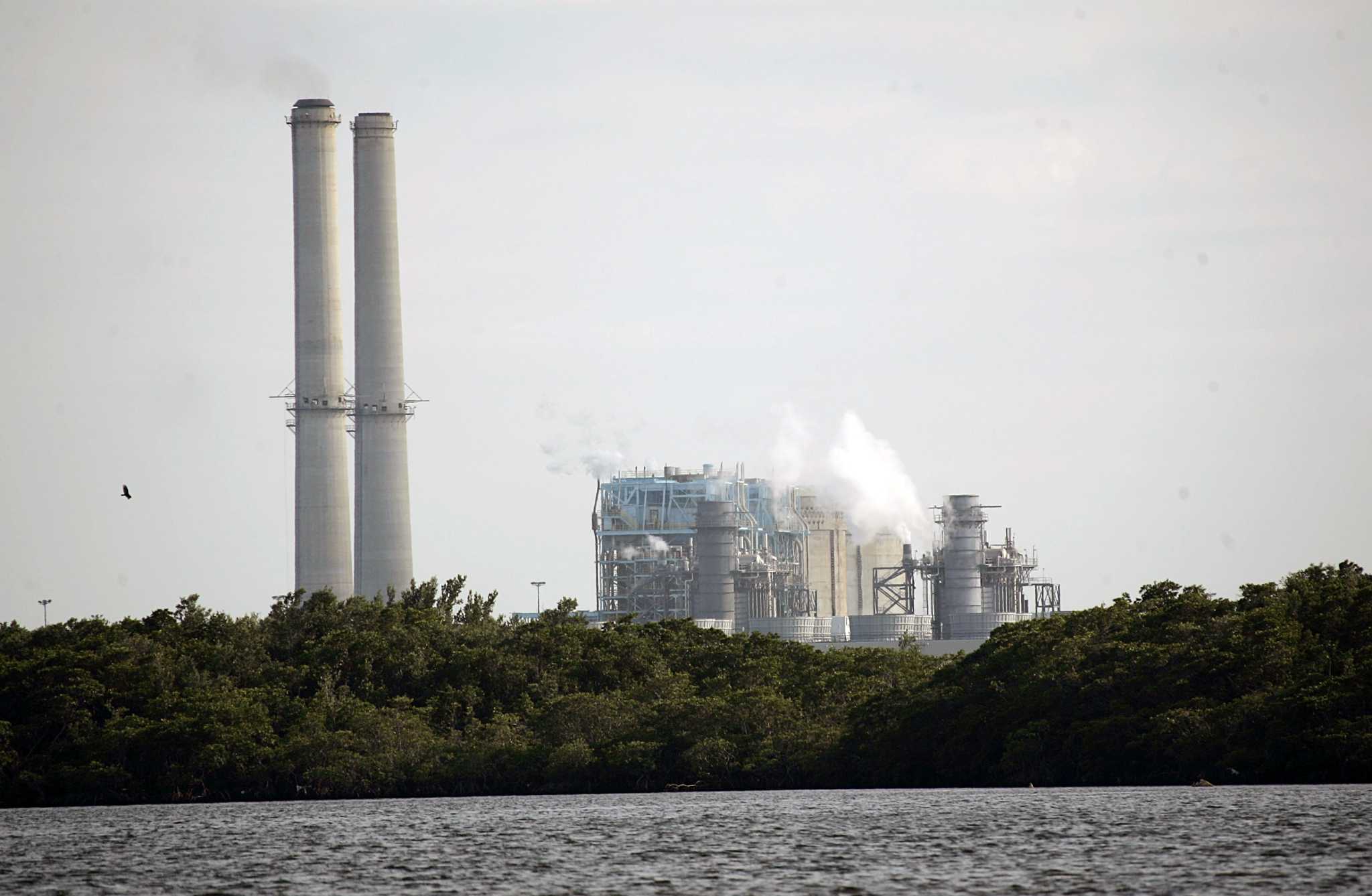 The U.S. may soon have the world�s oldest nuclear power plants