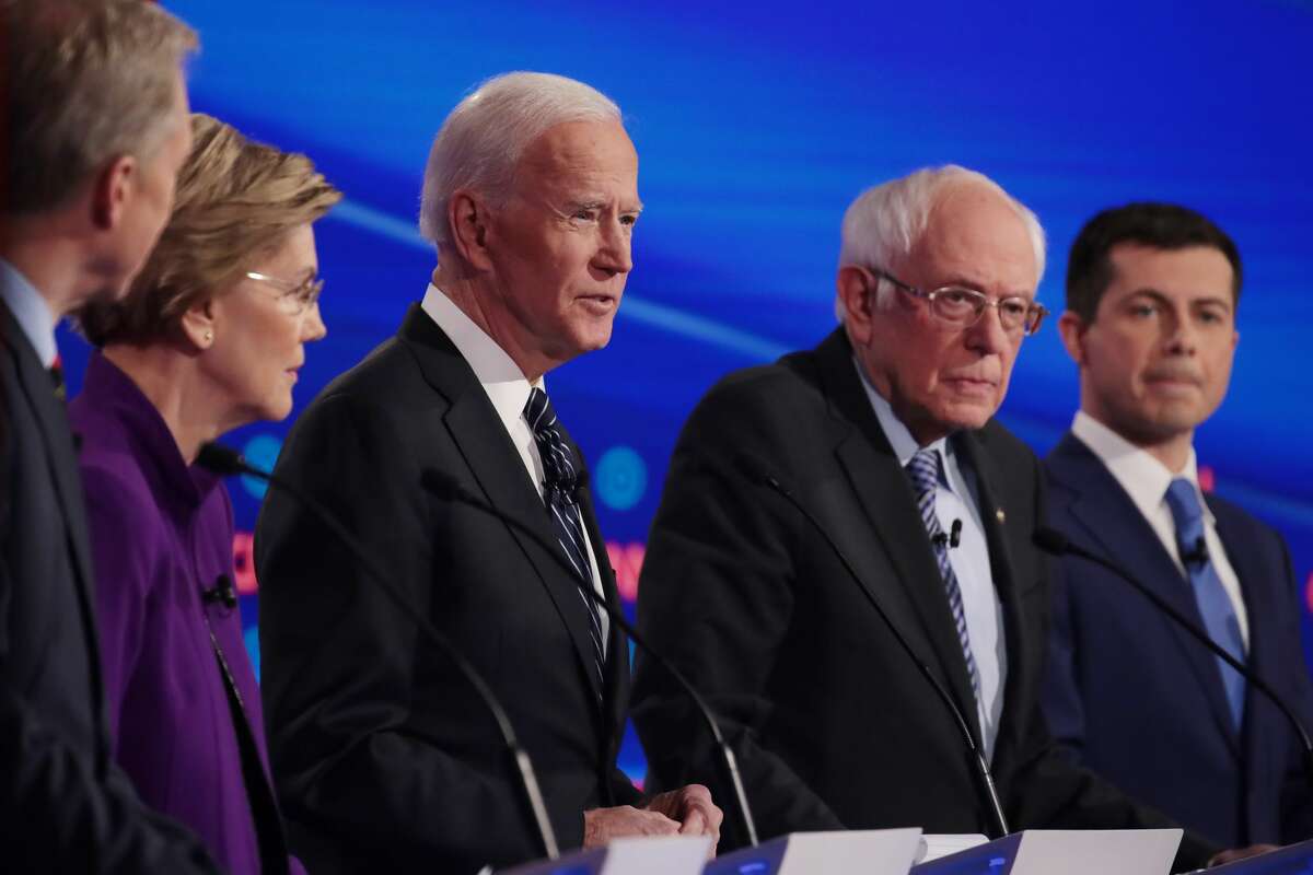 DES MOINES, IOWA - JANUARY 14: Tom Steyer (L), Sen. Elizabeth Warren (D-MA), former Vice President Joe Biden, Sen. Bernie Sanders (I-VT) and former South Bend, Indiana Mayor Pete Buttigieg (R) participate in the Democratic presidential primary debate at Drake University on January 14, 2020 in Des Moines, Iowa. Six candidates out of the field qualified for the first Democratic presidential primary debate of 2020, hosted by CNN and the Des Moines Register. (Photo by Scott Olson/Getty Images)