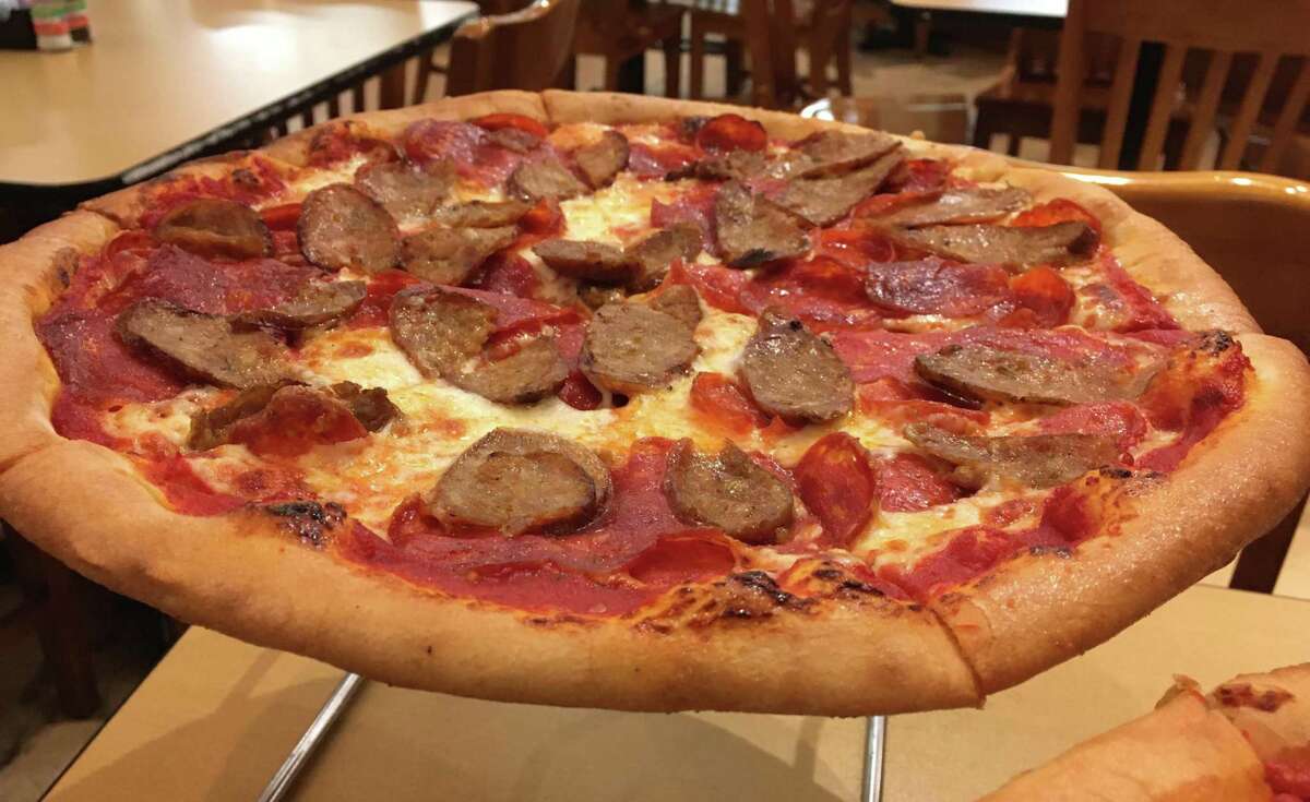 52 Weeks of Pizza Fratello’s Italian Market & Deli on Broadway a solid