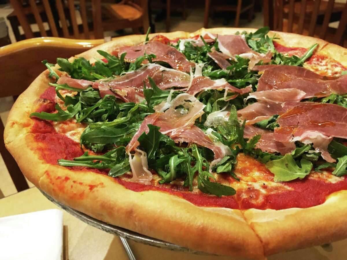 52 Weeks of Pizza Fratello’s Italian Market & Deli on Broadway a solid
