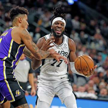 「demarre carroll spurs Popovich」的圖片搜尋結果