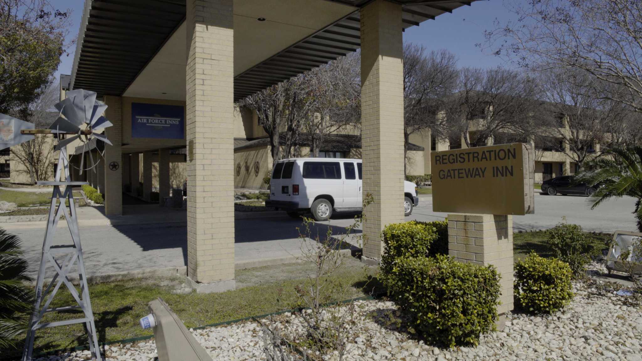 kelly afb lodging
