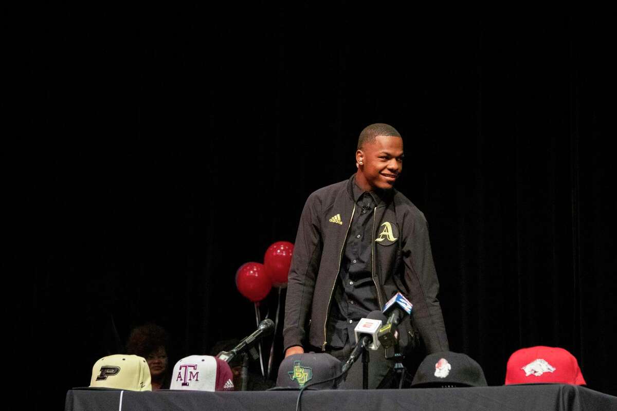 Fort Bend Marshall quarterback Malik Hornsby had his choice of schools on Wednesday and picked Arkansas.