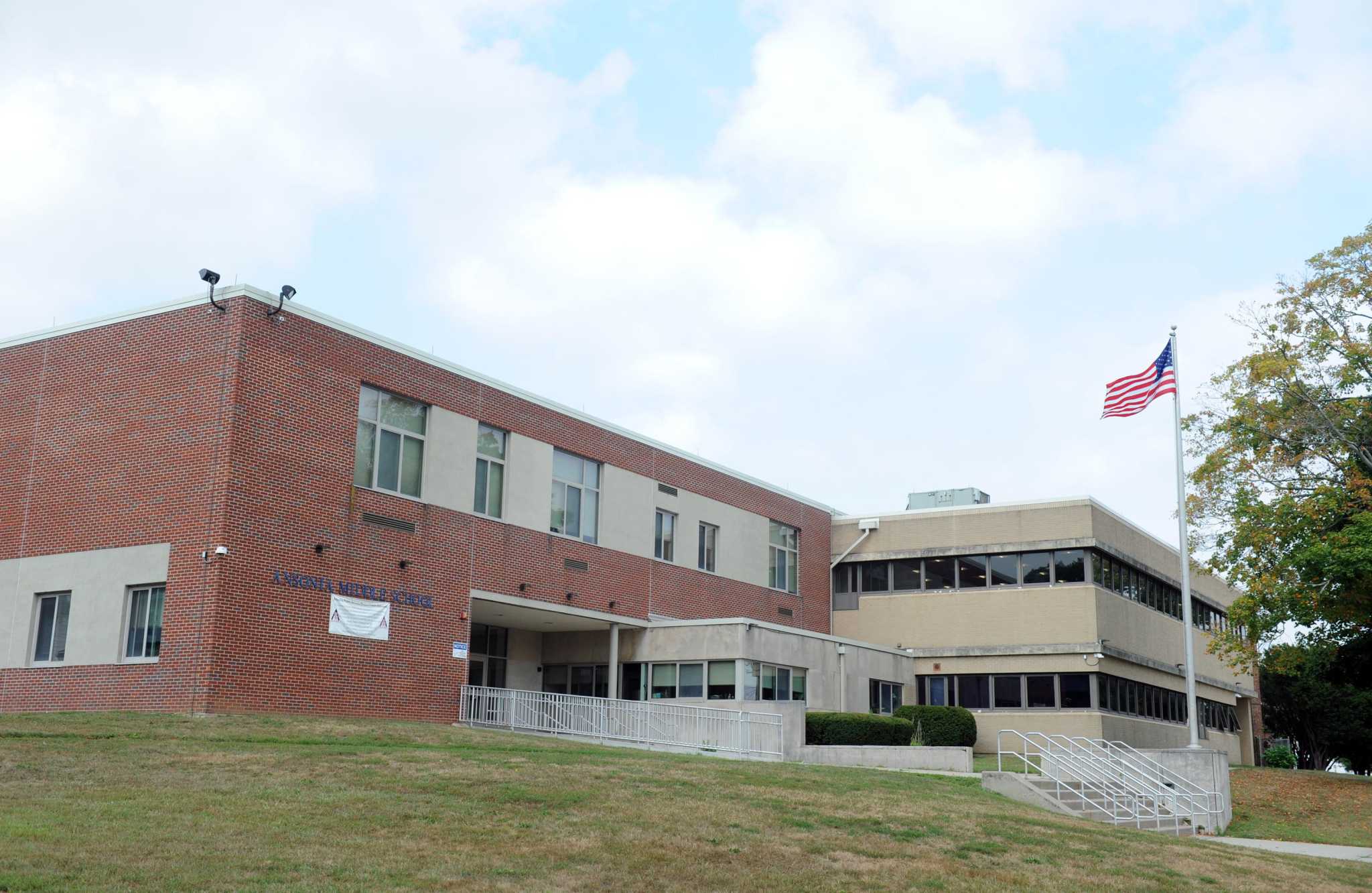 COVID19 shuts Seymour Schools, Ansonia Middle School