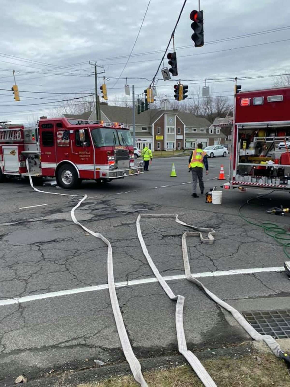 2 extricated after 4vehicle crash in Brookfield