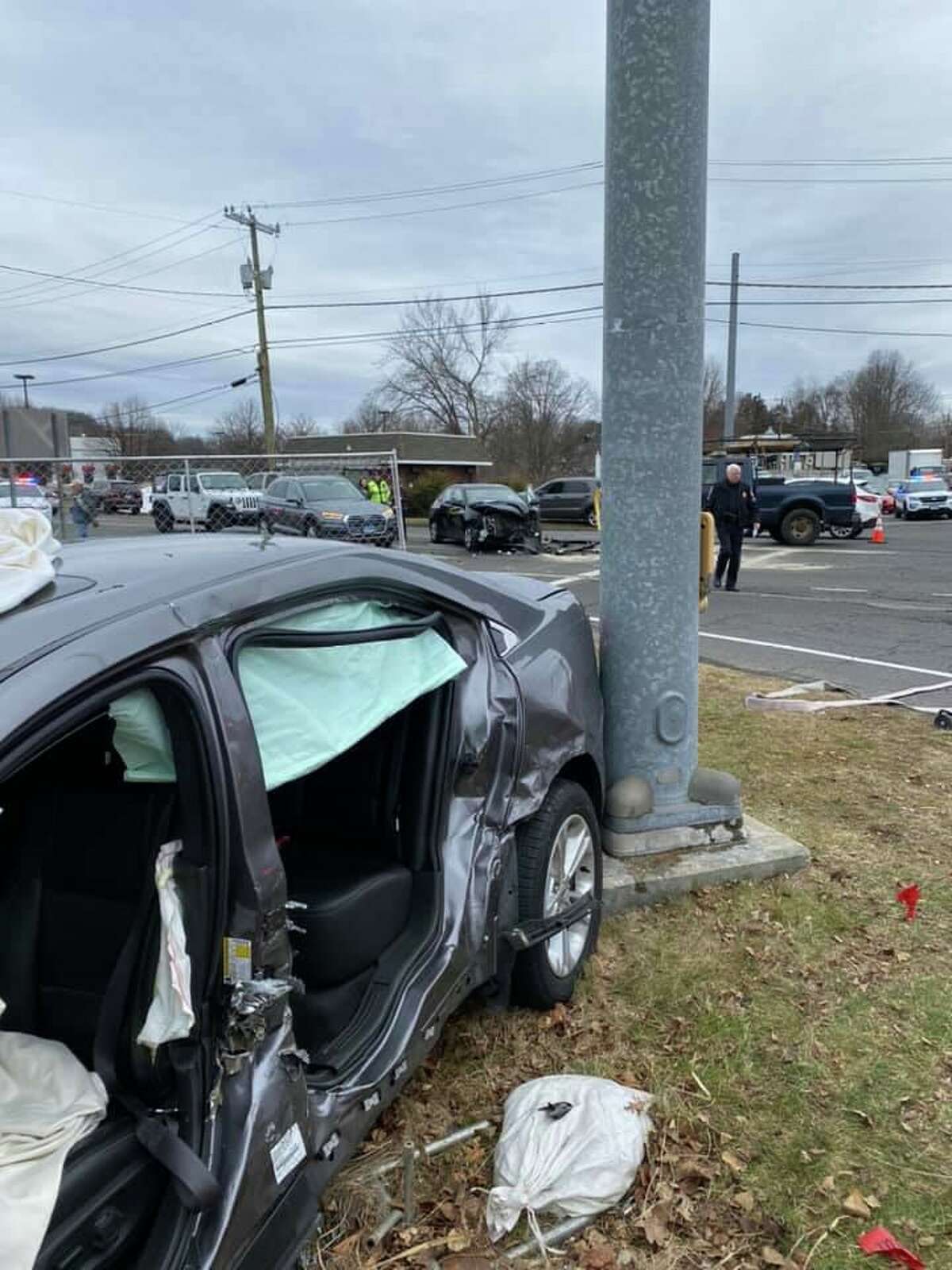 2 extricated after 4vehicle crash in Brookfield