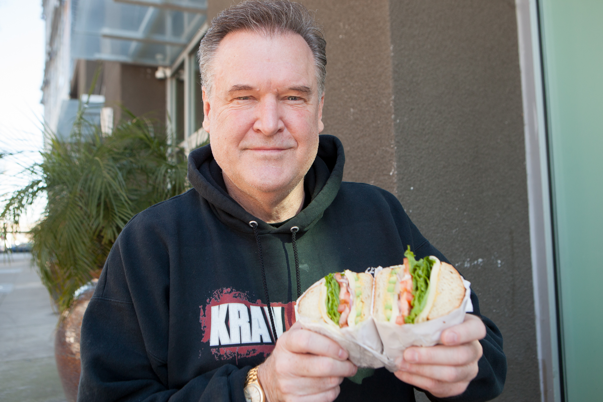 eating-a-sandwich-with-ktvu-anchor-frank-somerville