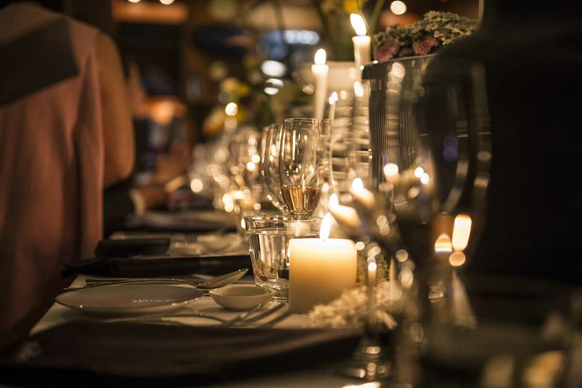 16 Seattle restaurant dinner deals to nab for Valentine's Day before