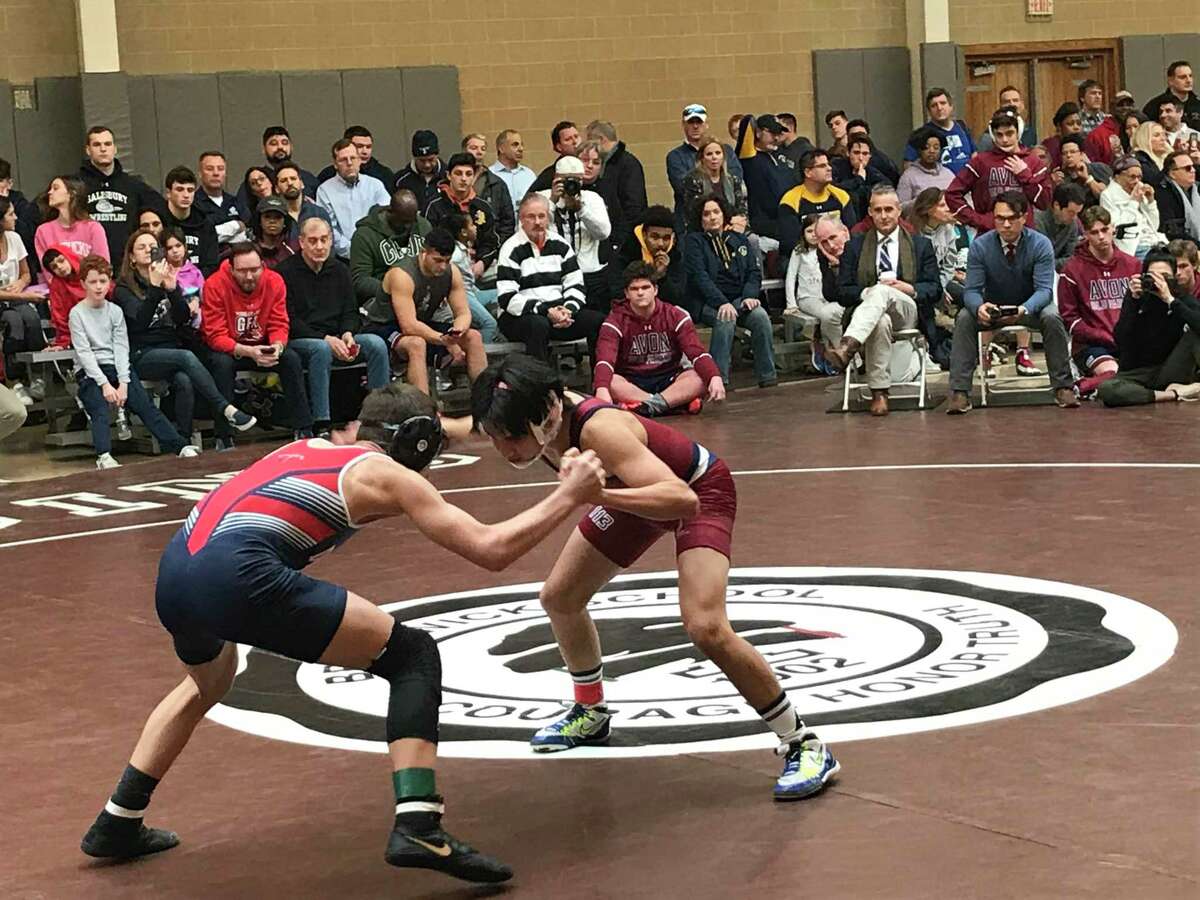 Greens Farms Academy wins Western New England wrestling tournament for