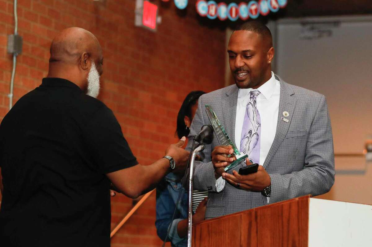 Conroe honors Coach Tolbert, community leaders Conroe honors Coach Tolbert, community leaders