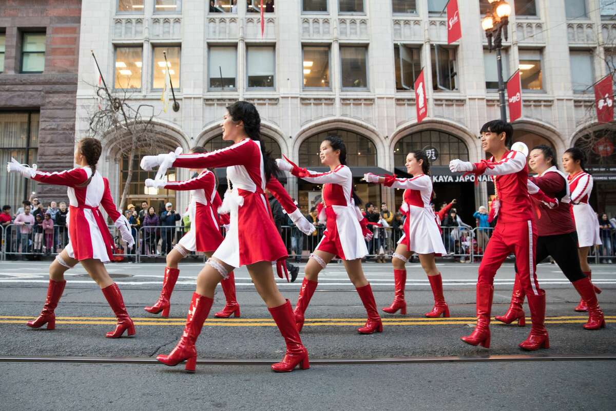 chinese new year parade participants