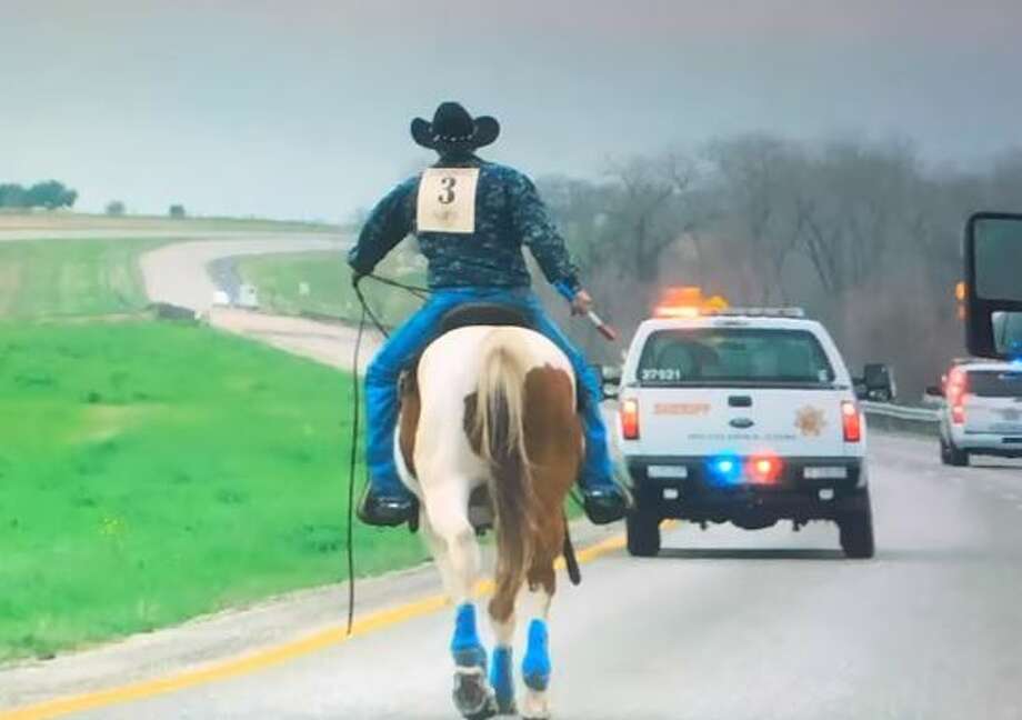 Harris County officers ride to Austin to deliver Houston Rodeo