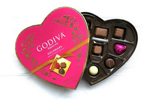 The 5 Best Heart Shaped Boxes Of Chocolate For Valentine S Day