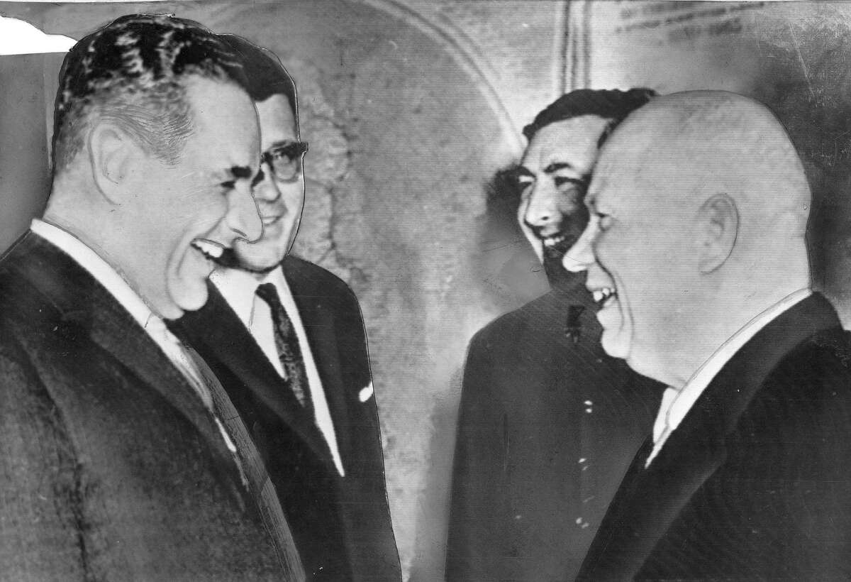 1960年3月8日，莫斯科市长乔治·克里斯托弗访问俄罗斯期间在克里姆林宫会见尼基塔·赫鲁晓夫