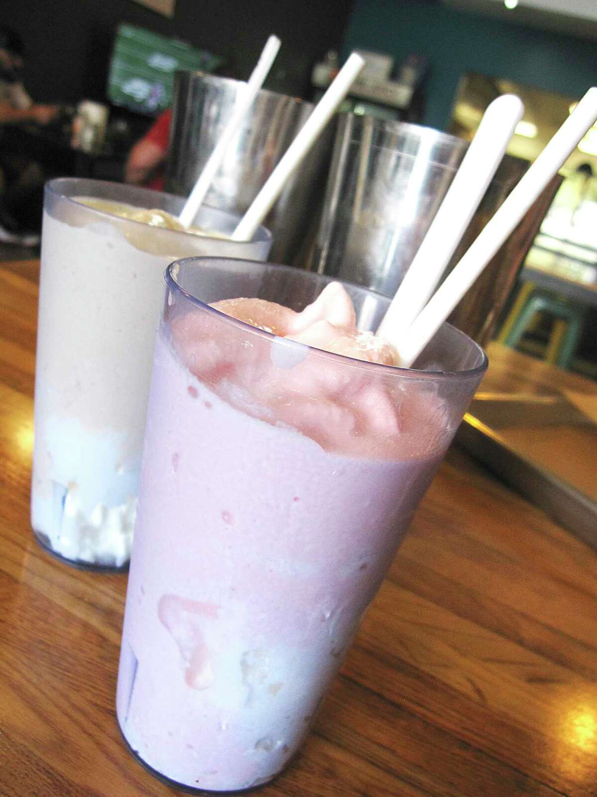 Review The best burger restaurant in San Antonio is Mr. Juicy in Olmos