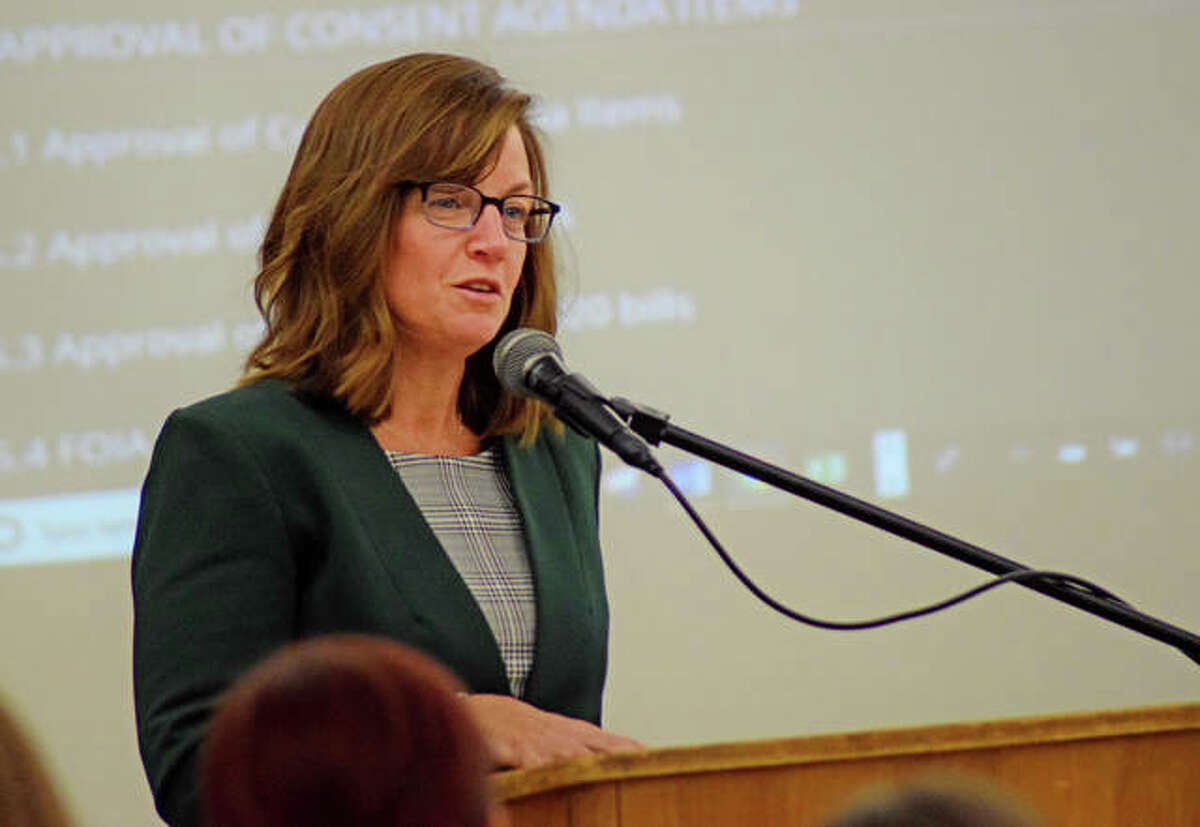 State Representative Katie Stuart (D-Edwardsville) speaks at the District 7 School Board meeting Monday night.