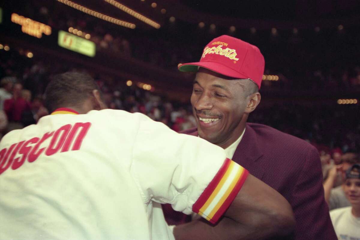 Clyde Drexler was reunited with Hakeem Olajuwon, his former University of Houston and Phi Slama Jama teammate when the Rockets acquired him on Valentine’s Day in 1995.
