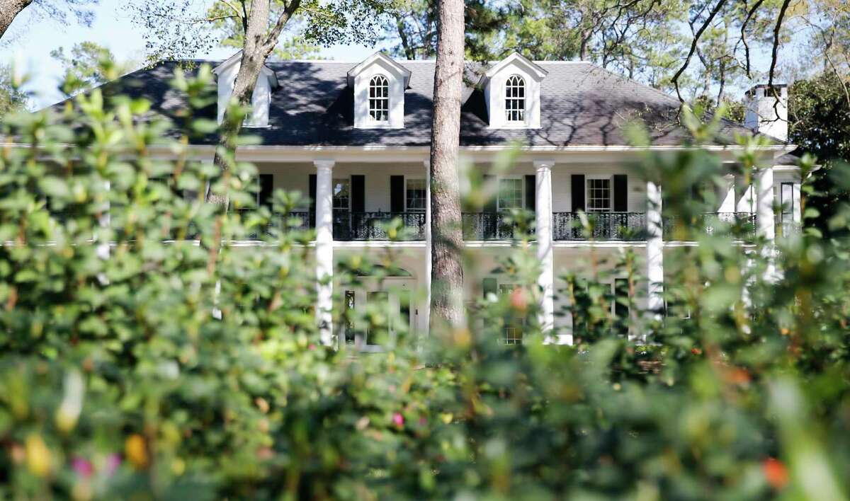 History Of Houstons Iconic River Oaks Is Disappearing With Teardowns