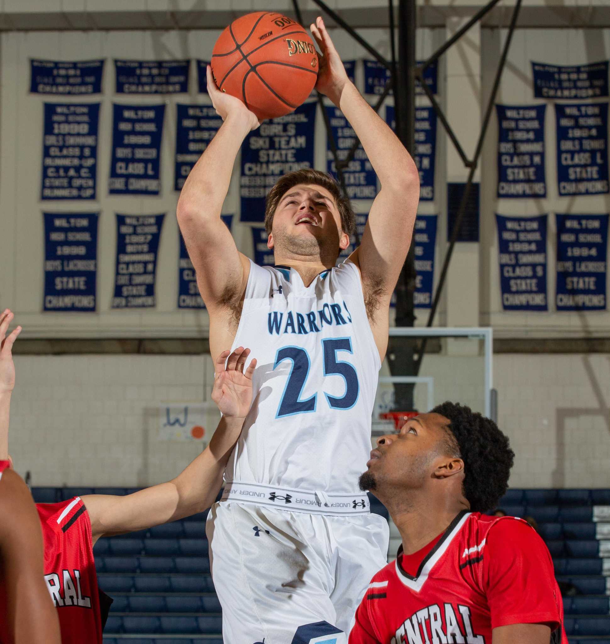 Wilton improves FCIAC playoff hopes by beating Trumbull